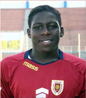 Descrizione: Descrizione: C:\REGGIANA1\Schede Giocatori\D\DOUMBI1.jpg