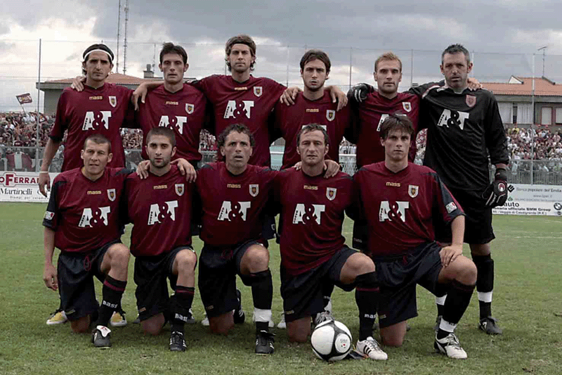 Descrizione: Descrizione: C:\REGGIANA1\Stagioni\200809\Senza titolo-4 copia.gif